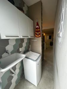 Casa Praia Boraceia, 3 suites com Ar e Piscina 700mts da Praia