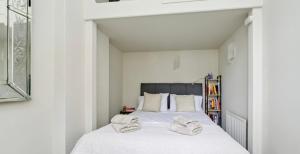 Apartment in Kensington Olympia