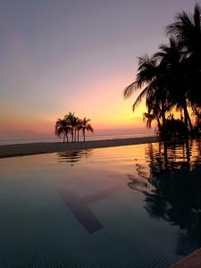 Oceanfront Casa Rhino