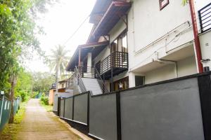 The amaya inn free B&B