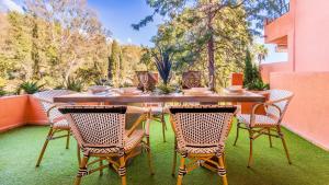 VACATION MARBELLA l Golden Mile Oasis l Family friendly l Next to the beach and Puente Romano l 24-7 Security