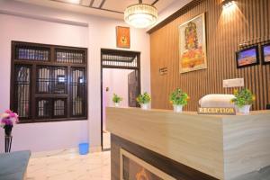 HOTEL SHRI RAGHAV JI INN guest House Near Ram Mandir Beniganj Road Ayodhya Dham