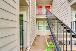 1 Bedroom apt w Swimming Pool Wifi Parking In Dallas TX