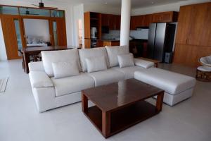 Panoramic Sea View 3BR Pool Villa with Rooftop