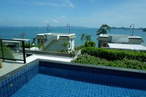 Panoramic Sea View 3BR Pool Villa with Rooftop