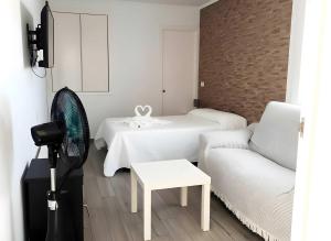 Estudio con terraza cerca de la playa