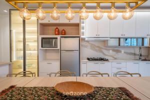 Apto c churrasq. a 450m do mar, Perequê SRF0601