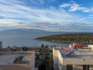 Sea-View Apartment Koka