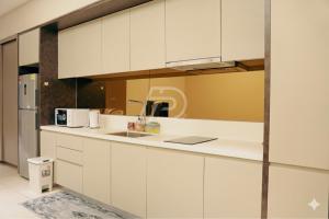 Dorsett Hartamas KL, Bathtub Smart TV & WiFi