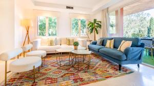 VACATION MARBELLA l Golden Mile Oasis l Family friendly l Next to the beach and Puente Romano l 24-7 Security