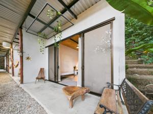 Pachamama Bungalows and Surfcamp - Santa Teresa