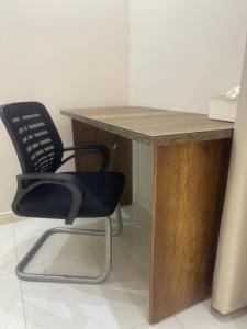 Modern Room in Hay 9