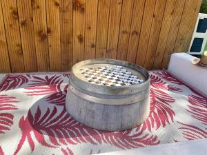 Chalet with a view of Pic Saint Loup, large garden