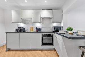 Elegant Newly Renovated 2BR 2-min to Angel Station