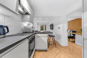 Elegant Newly Renovated 2BR 2-min to Angel Station