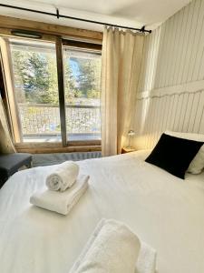 NEW 4 pp design appartment, ski in-out, mountain view