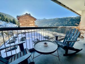 NEW 4 pp design appartment, ski in-out, mountain view