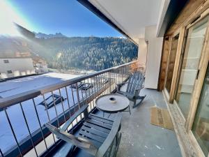 NEW 4 pp design appartment, ski in-out, mountain view