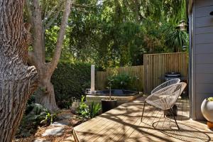 The Alphen Treehouse - Garden Retreat with Kolkol