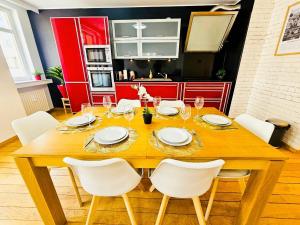 Bright 2 bedroom apartment in prime location