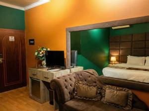 Artist City Center Hotel