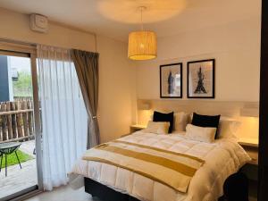 Ezeiza Garden Home 04