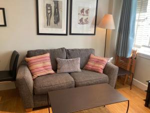 NELL GWYNN HOUSE - Cosy Studio Apartment, Sloane Square, London