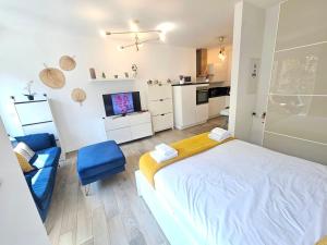 Comfortable city studio