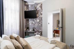 Before making request, read my profile host at the bottom of page # Comfort Apartment in Krakow City Center