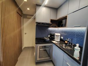 1803 - 2-bedroom apartment with amazing view