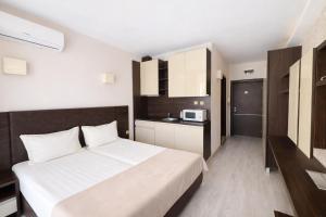 Harmony Suites 2 Private Studio