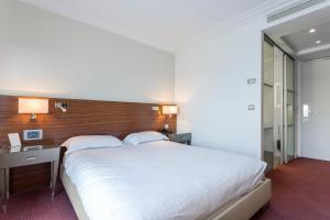 Hotels Hotel De Castiglione : photos des chambres