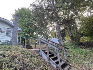 Cheerful two bedroom bungalow near Mountain Creek