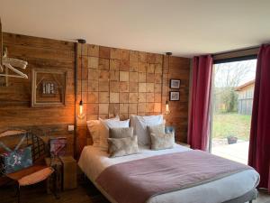 Les Trigones du Causse -Maison atypique avec Piscine Privée