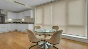 Greenwich Luxe 2-Bed Apartment - Fast Links to Canary Wharf & O2