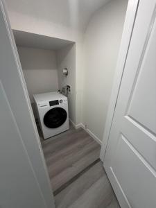 Brand New 1 Bedroom Basement Suite in Southwest