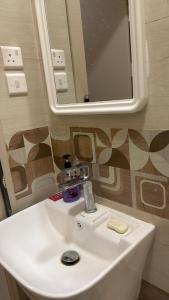 استديو فندقي 05