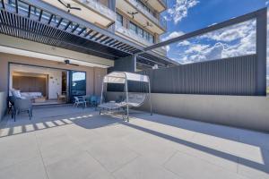 Casa Mint, Ocean Views, Pools, Gym & Beach Club