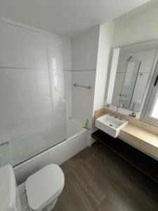 Check and Home - Sarmiento III - 4 Huéspedes