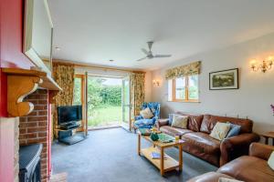 4 Bed in Bramfield oc-sfbri