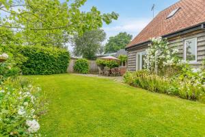 4 Bed in Bramfield oc-sfbri