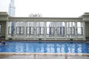 The Manor 2 View City