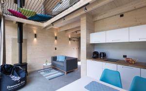 Drewniana Róża Willa i Domki nad Stawem