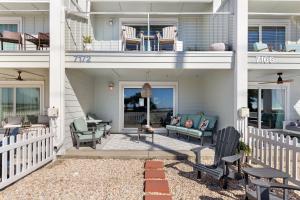 Pet Friendly Beach House - Turtle Tracks by Panhandle Getaways