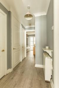 Modern Elegant Central Dublin Apt with Free Parking