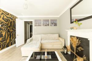 Modern Elegant Central Dublin Apt with Free Parking