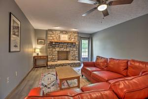 Blue Moon Cottage w Pergola and Scenic Views