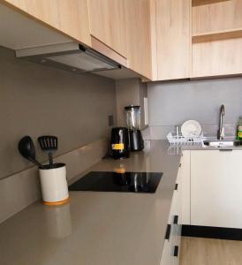 8 Steps from La Moneda