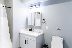 20 Minutes to Times Square with Free Indoor Parking