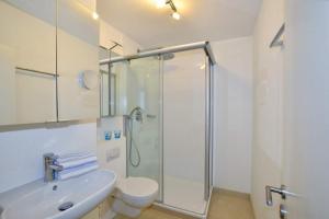 Birgit, App 14 "Beachside"